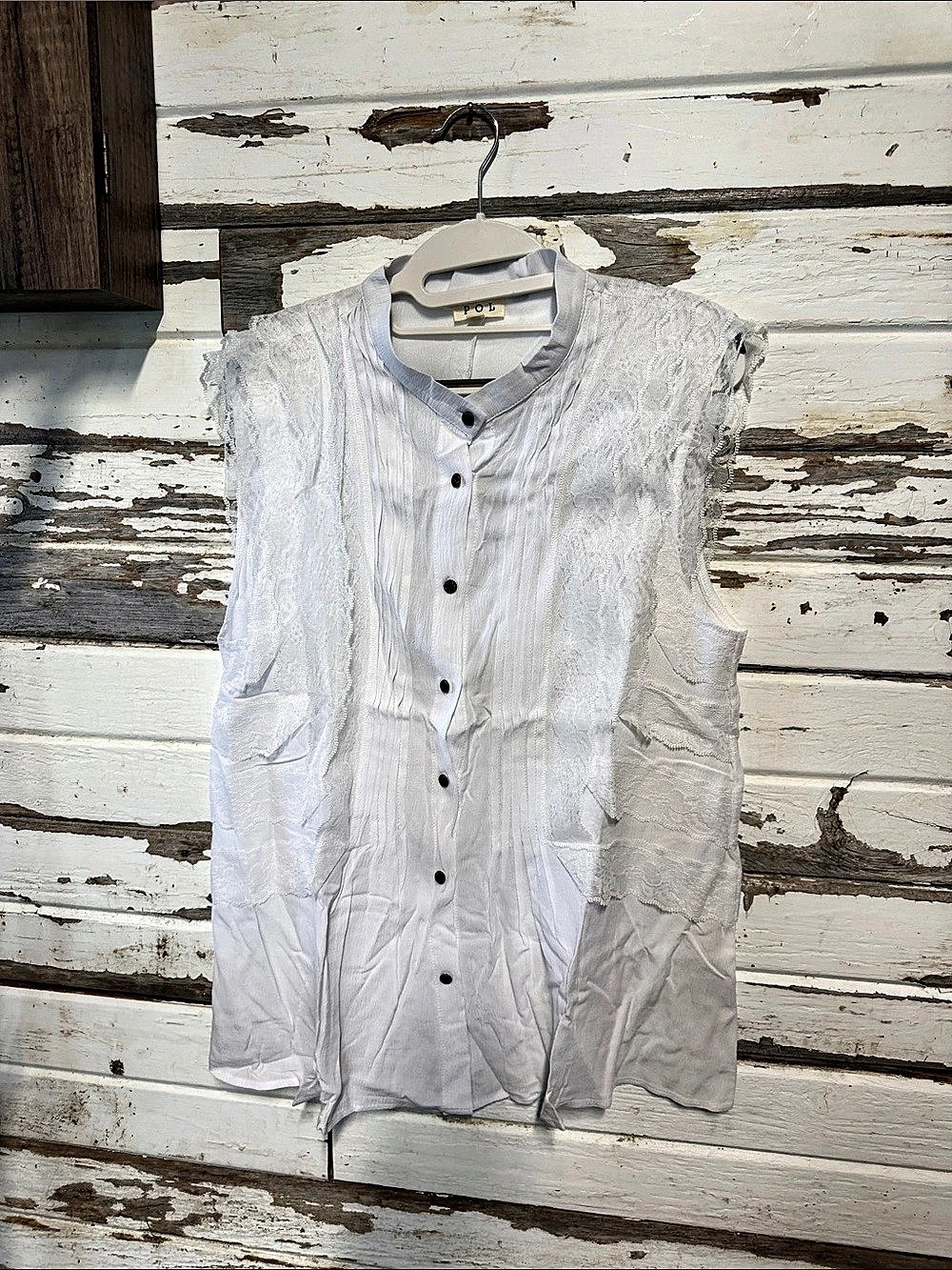 POL Lace Detail Button Down Top Size Medium (004